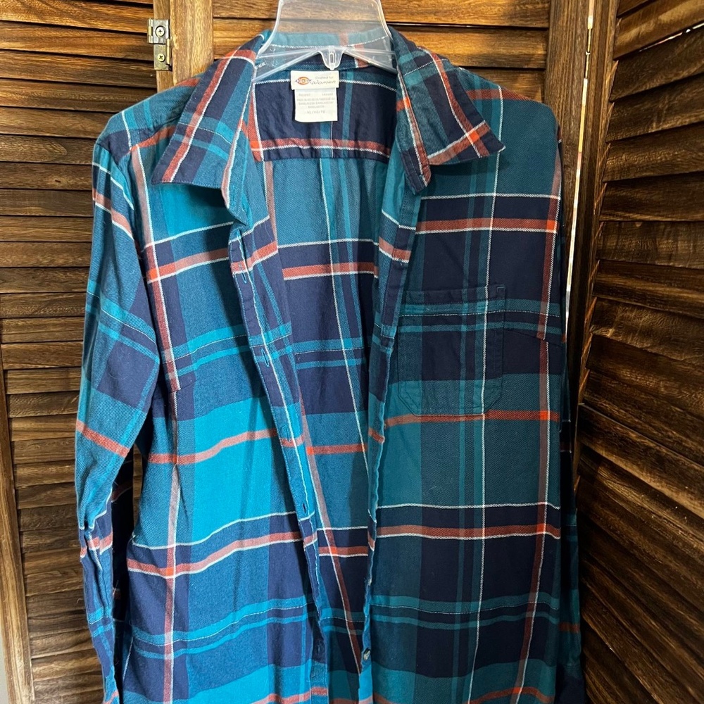 Dickies Plaid Button Down Flannel Shirt